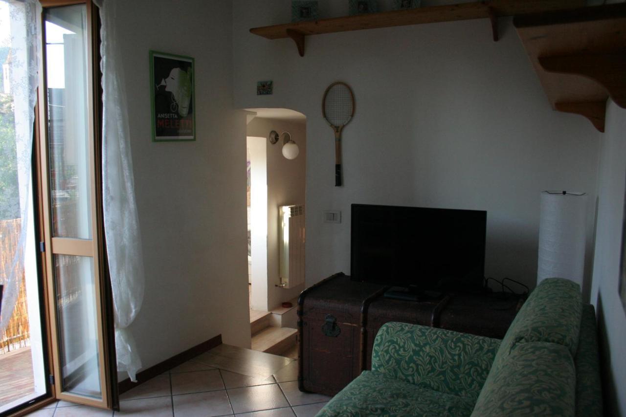 Mini Appartamento "Il Nido Del Picchio" Асколи-Пичено Экстерьер фото